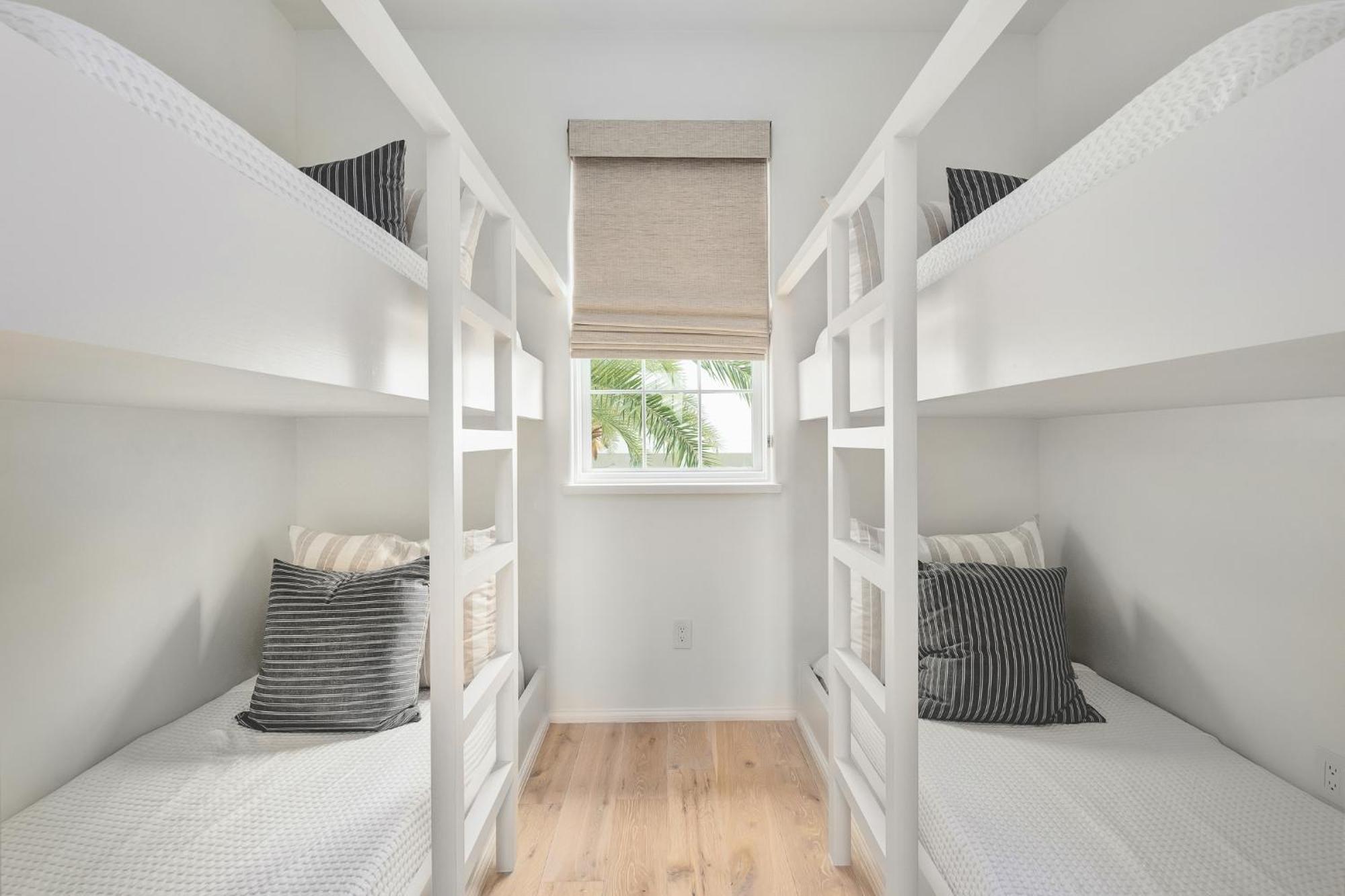 Kaiya Beach Resort Inlet Beach Kamer foto